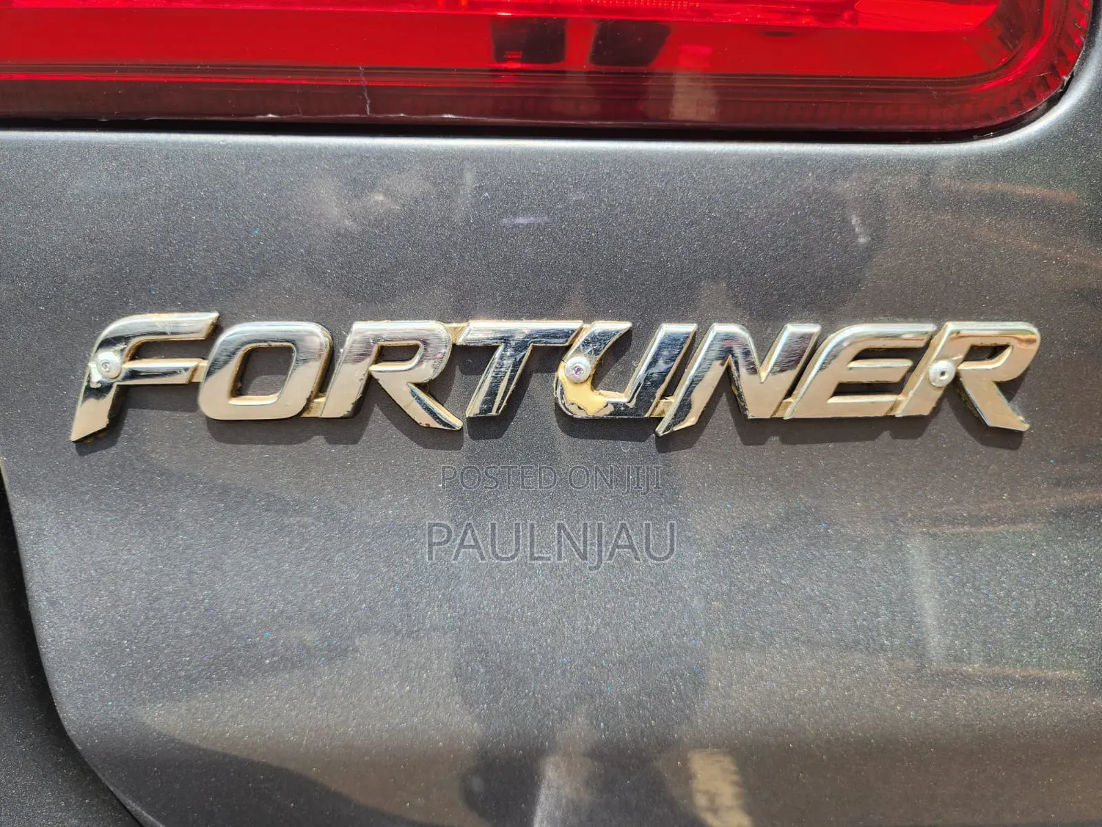 Toyota Fortuner 2011