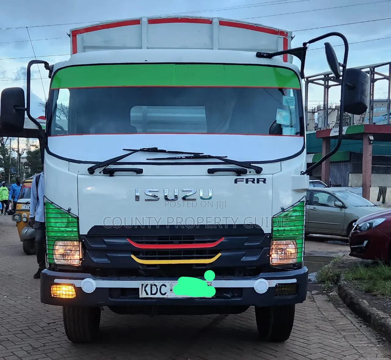 Isuzu FRR KDC Slay Queen 
Yom. 2020
Engine Chassis Intact