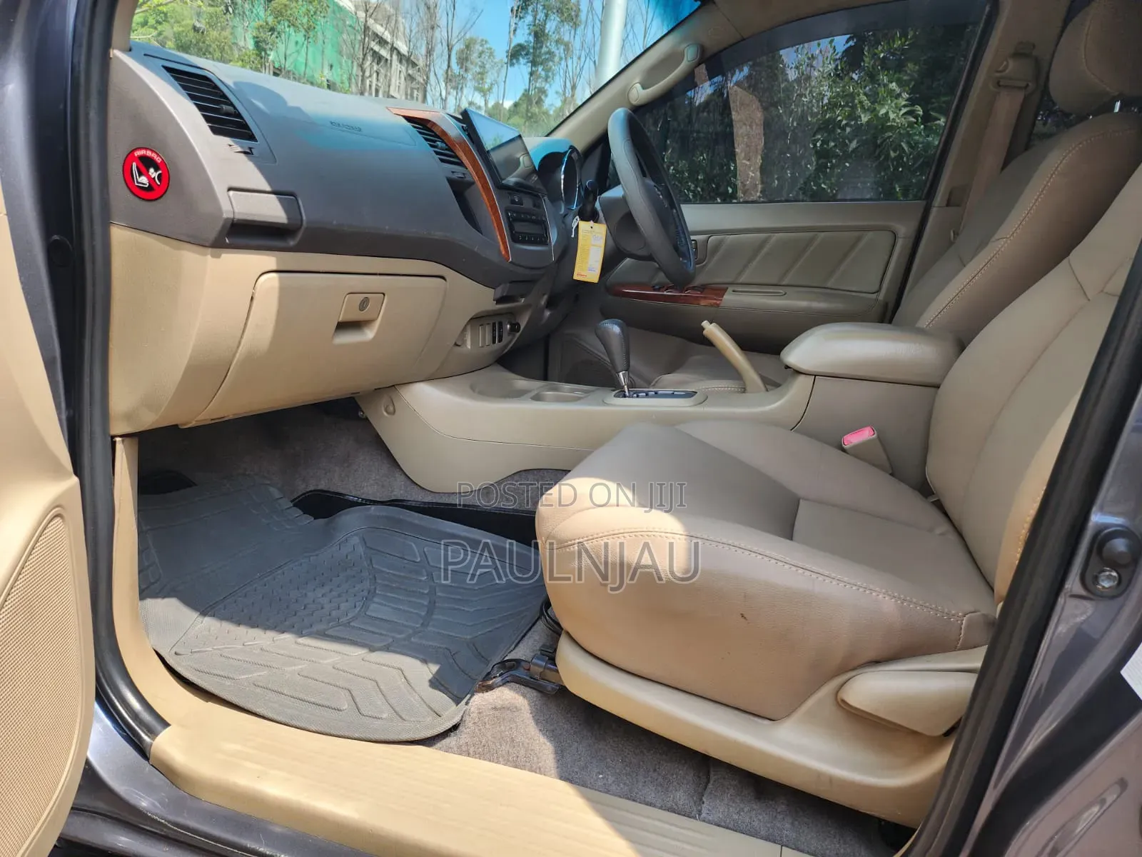 Toyota Fortuner 2011
