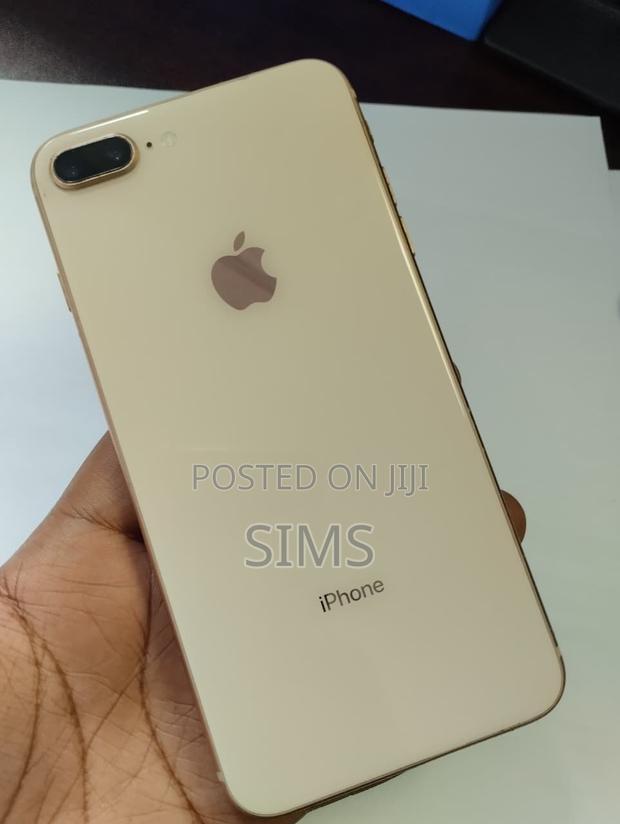 Apple iPhone 8 Plus 64 GB Gold - thumbnail 3