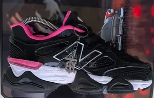 New Balance 200r Black Pink