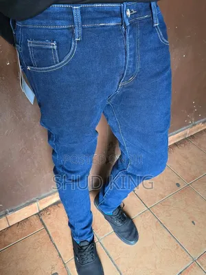 Men Jeans Fitting