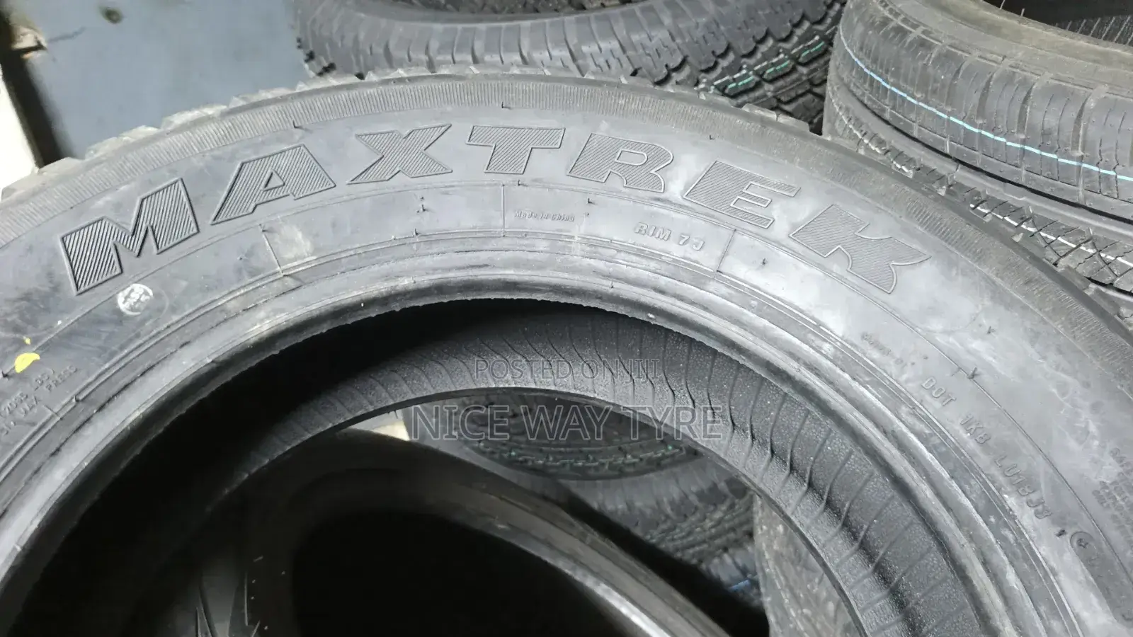 235/70r16 Maxtrek