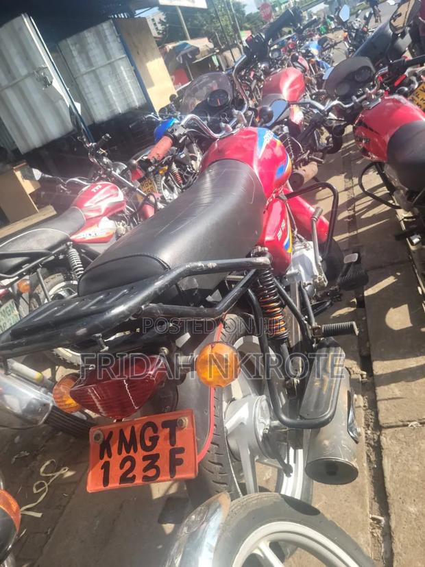 Bajaj Boxer 150 UG 2025 Red - thumbnail 3