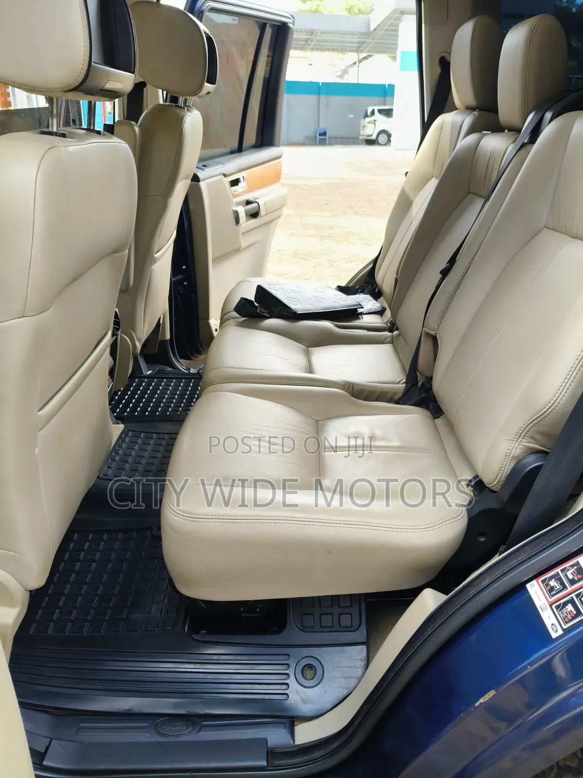 Land Rover Discovery 2014 Blue