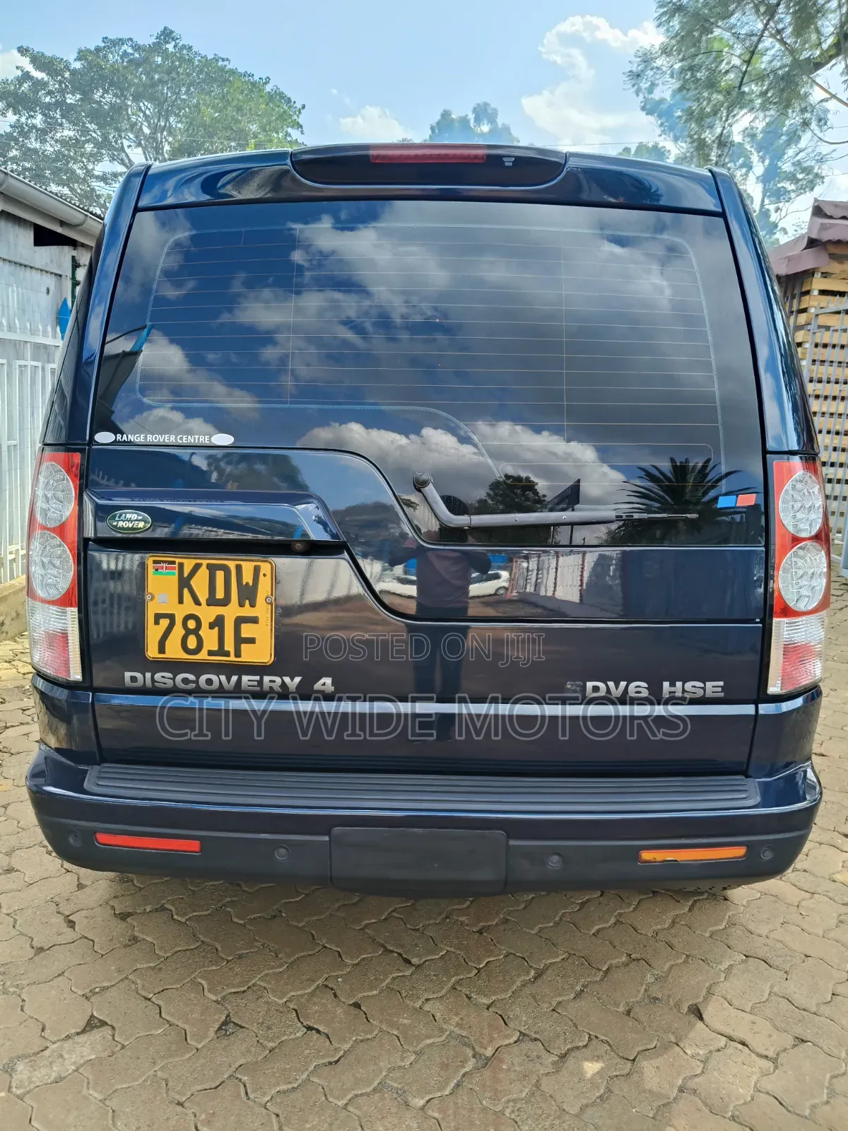 Land Rover Discovery 2014 Blue