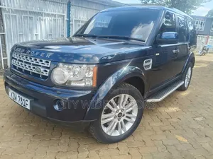 Land Rover Discovery 2014 Blue