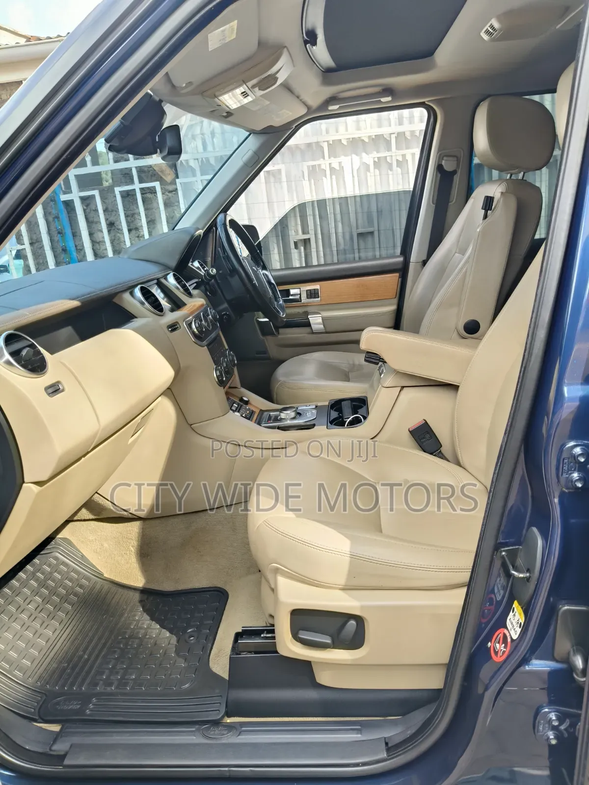 Land Rover Discovery 2014 Blue