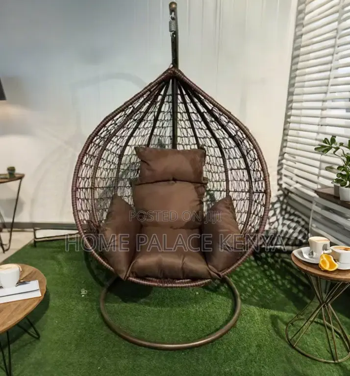 Hanging Chair: Egg Shaped Rattan Swing Chair