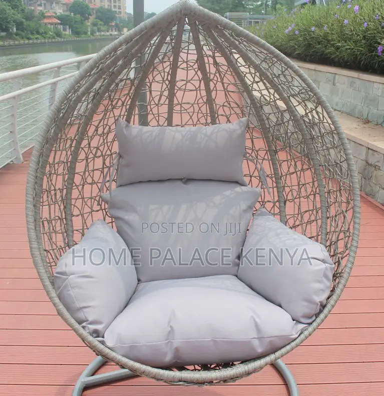 Hanging Chair: Egg Shaped Rattan Swing Chair