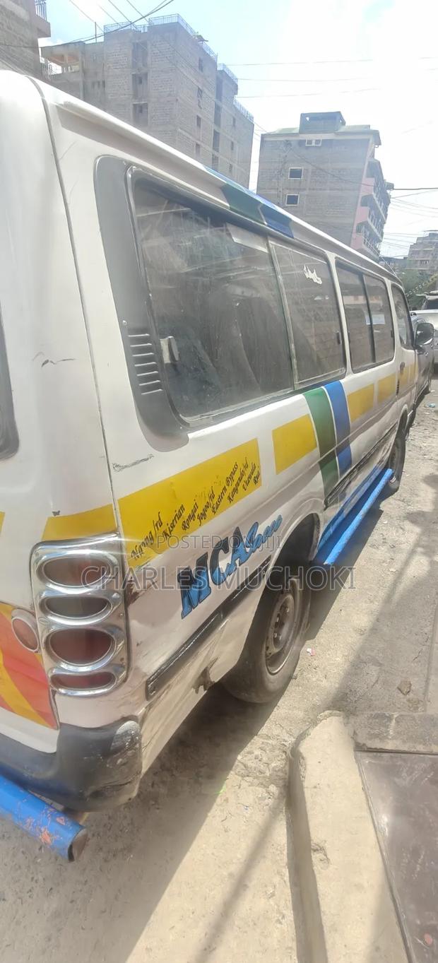 Toyota HiAce 2000 White - thumbnail 6