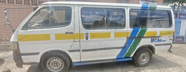 Toyota HiAce 2000 White - thumbnail 5