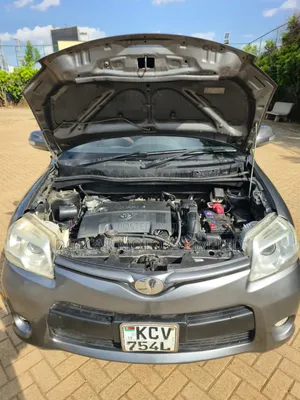 Toyota Sienta 2012 Gray