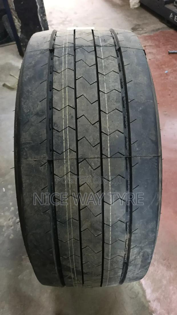 285/55r22.5 Triangle - main view