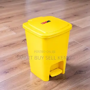 Smart Design 30 Litres Hard Plastic Step Pedal Waste Garbage Dust Bin