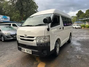 Toyota HiAce 2016 White