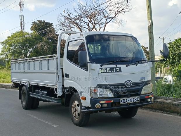 Toyota Dyna 4000cc Diesel