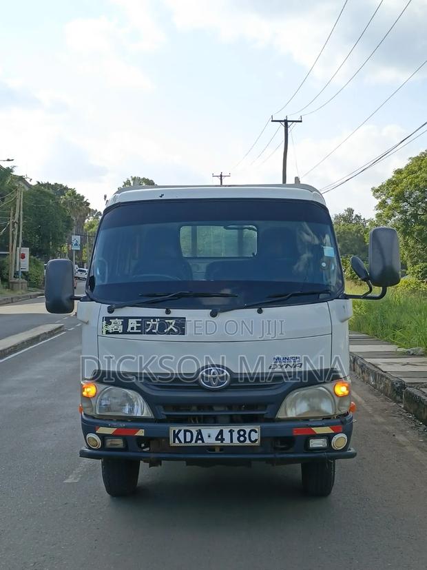 Toyota Dyna 4000cc Diesel - thumbnail 2