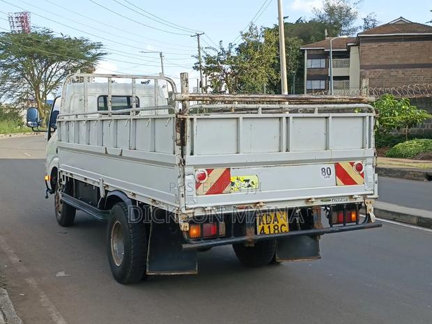 Toyota Dyna 4000cc Diesel - thumbnail 4