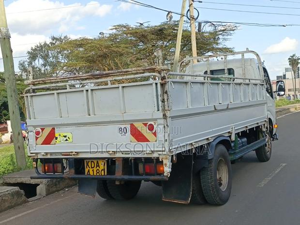 Toyota Dyna 4000cc Diesel - thumbnail 5