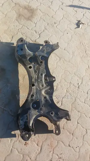 Toyota Isis Cross Member