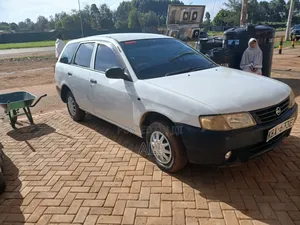 Nissan Advan 2006 White