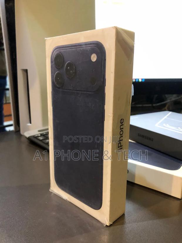 New Apple iPhone 17 Pro Max 256 GB Blue - thumbnail 2