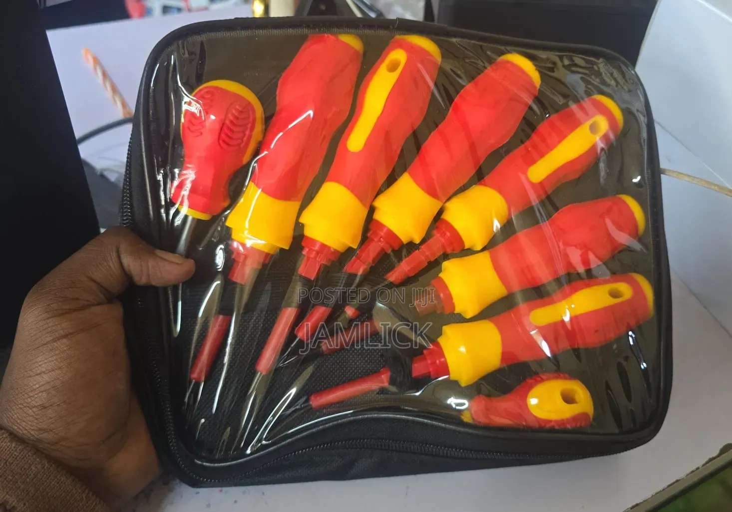 8-in-1 Screwdriver Set (Big Size Screwdrivers) –Aw