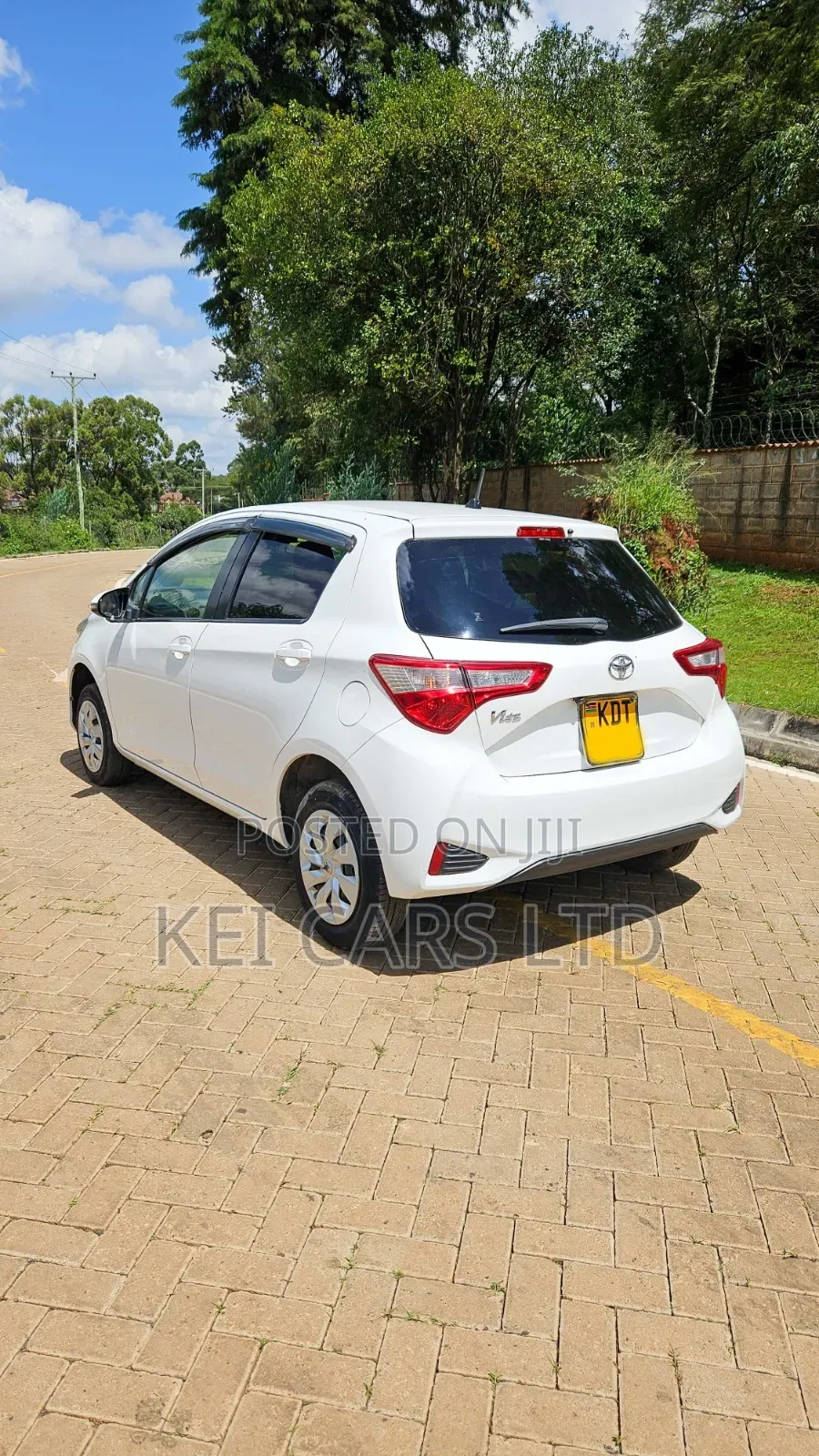 Toyota Vitz 2018 White