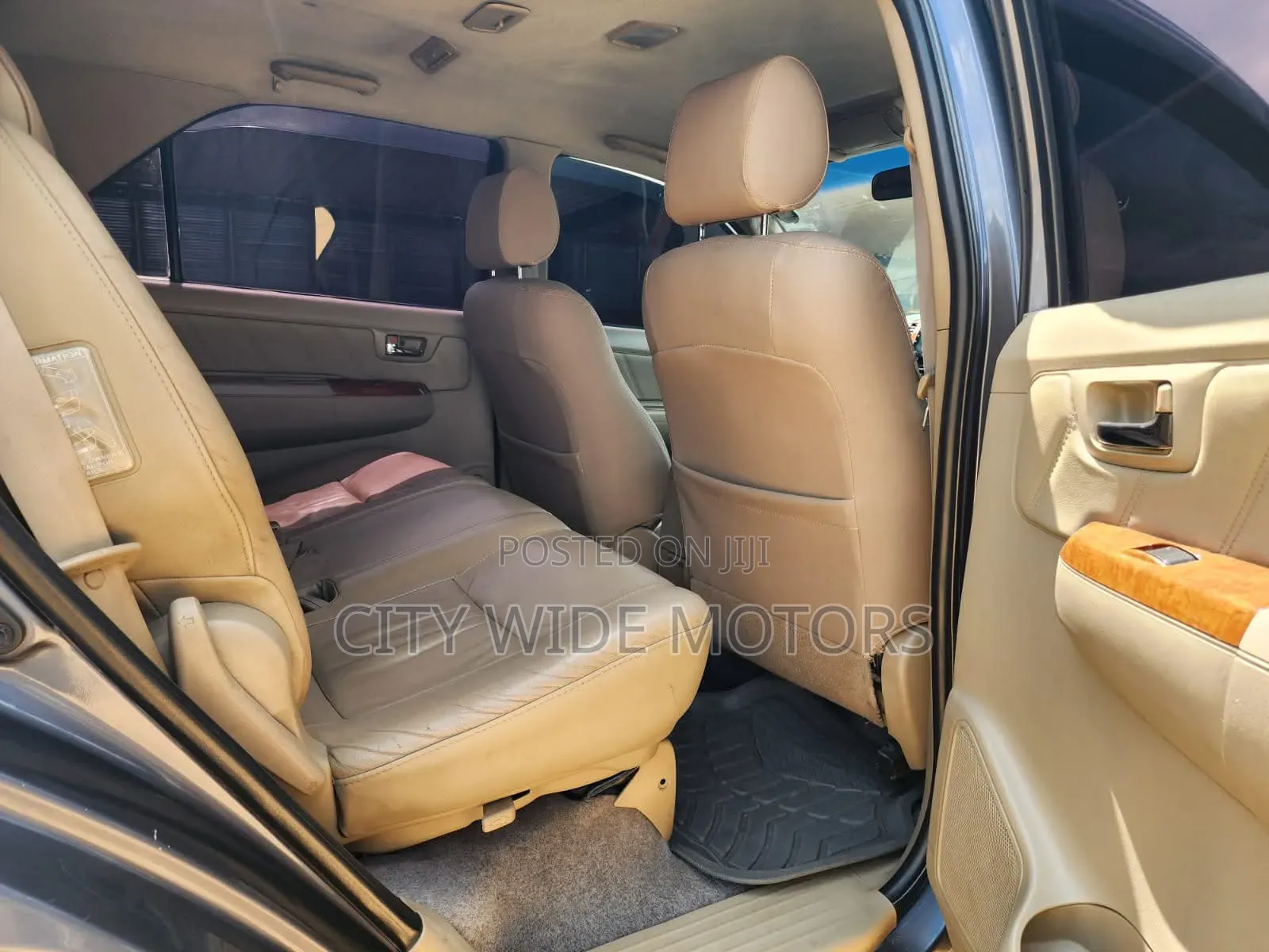 Toyota Fortuner 2011 Gray
