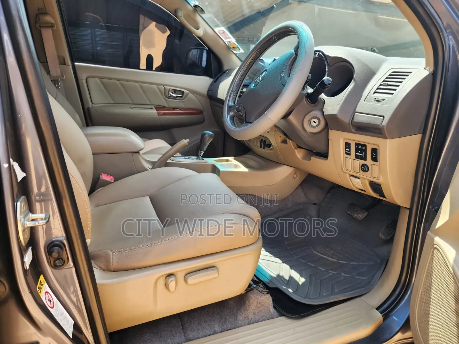 Toyota Fortuner 2011 Gray