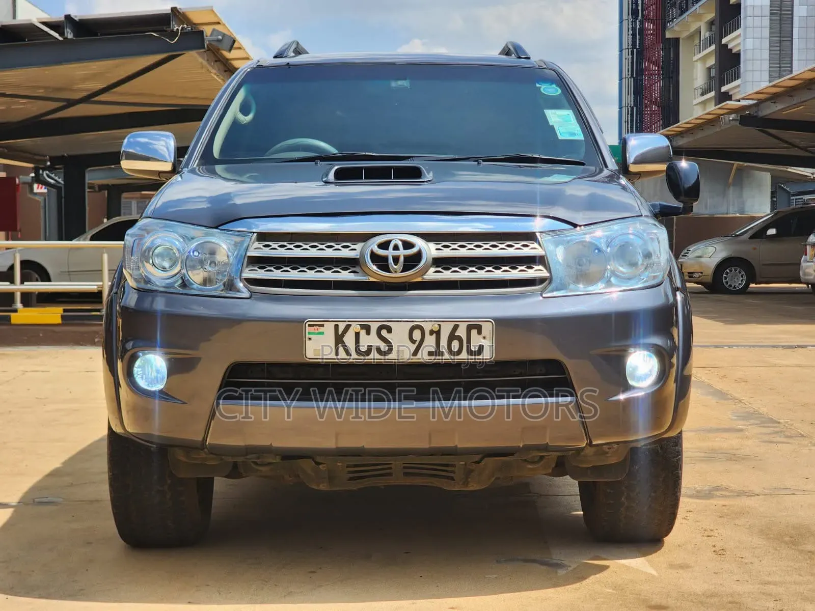 Toyota Fortuner 2011 Gray