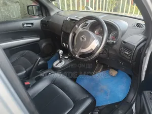 Nissan X-Trail 2012 Silver