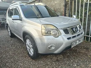 Nissan X-Trail 2012 Silver