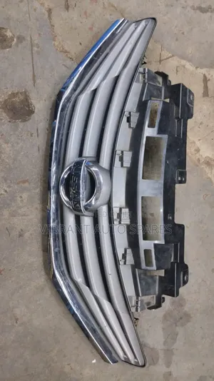Nissan Note 2013 Grill