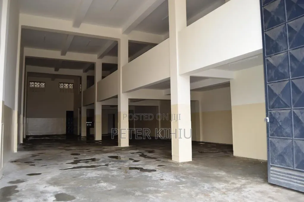 Godown to Let 5600sqft in Baba Dogo