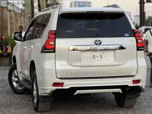Toyota Land Cruiser Prado 2.7 2019 White