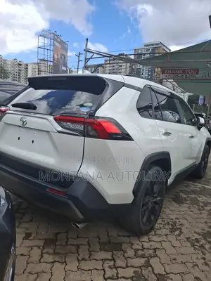 Toyota RAV4 2019 White