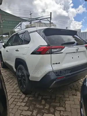 Toyota RAV4 2019 White
