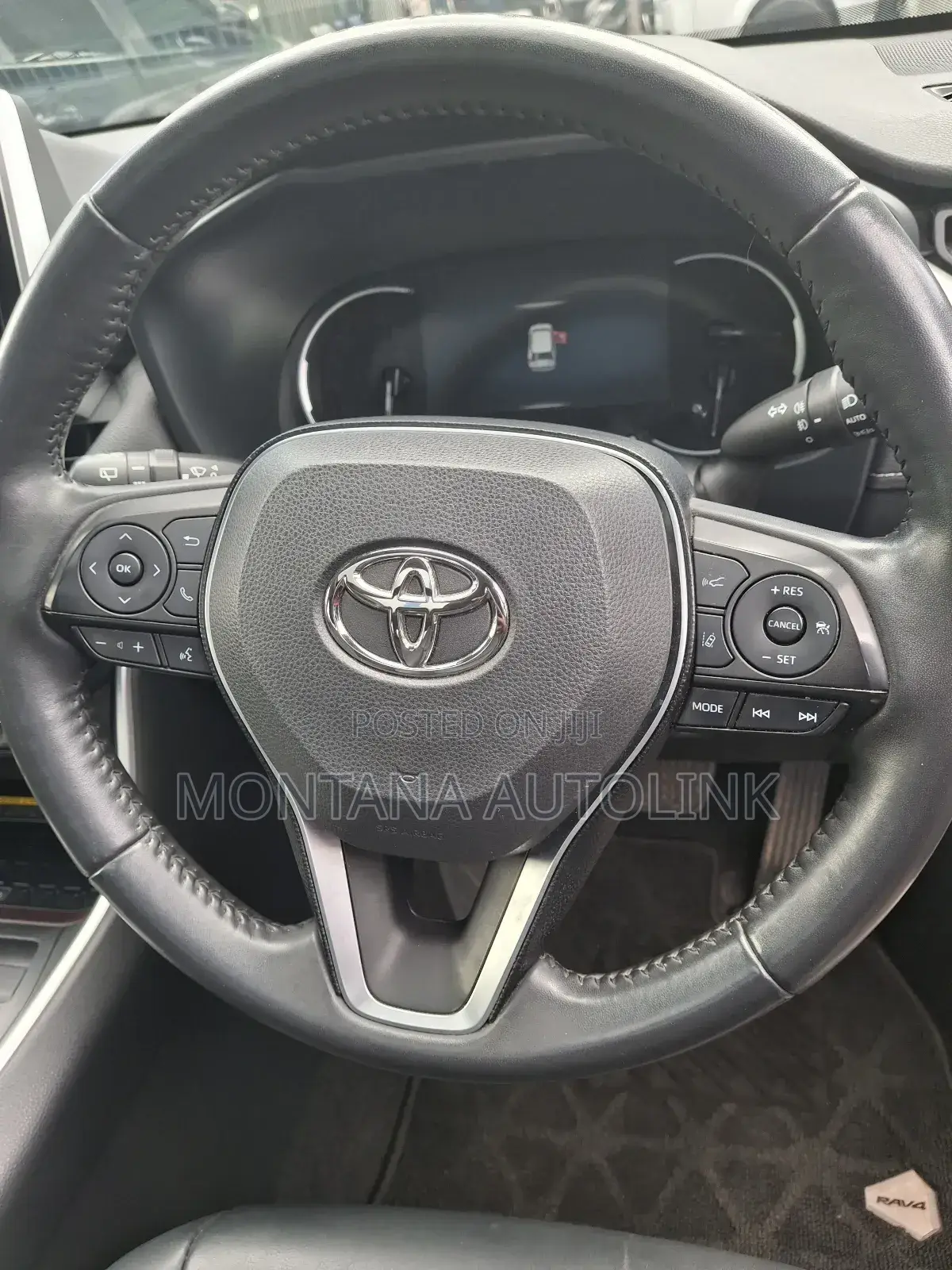 Toyota RAV4 2019 White