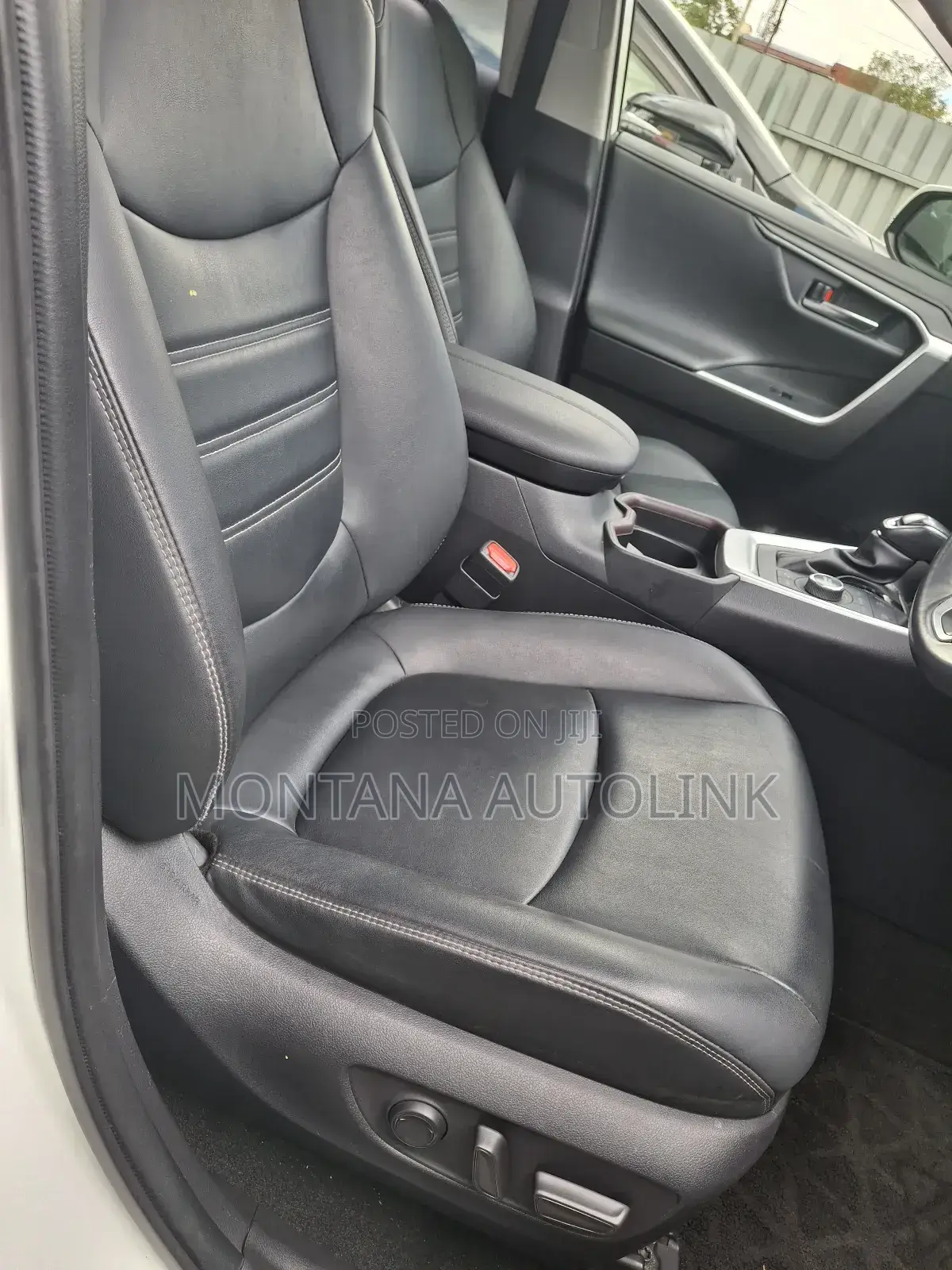 Toyota RAV4 2019 White