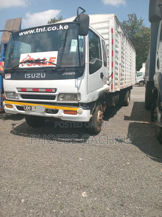 Isuzu Frr 33 Clean And Engine Intact 2014 White