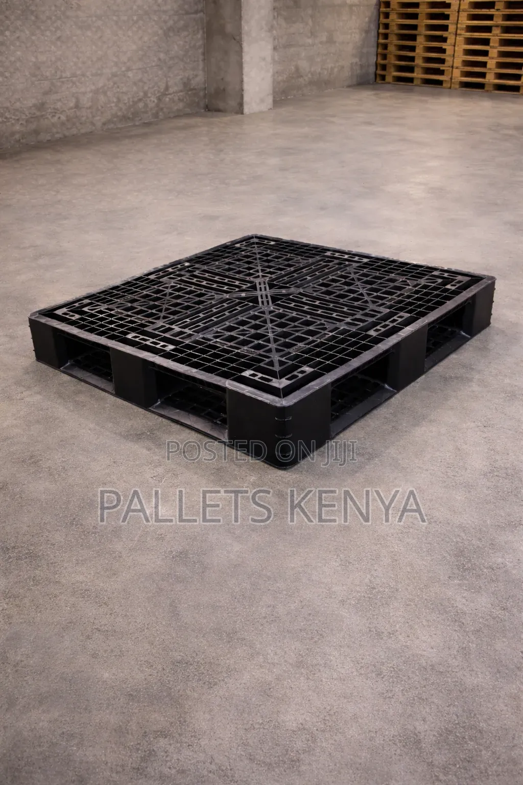 Plastic Pallets- Heavy Duty Clean Quality Tough Industrial Strength.4