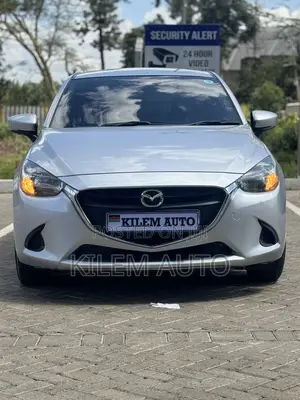 Mazda Demio 2018 Silver