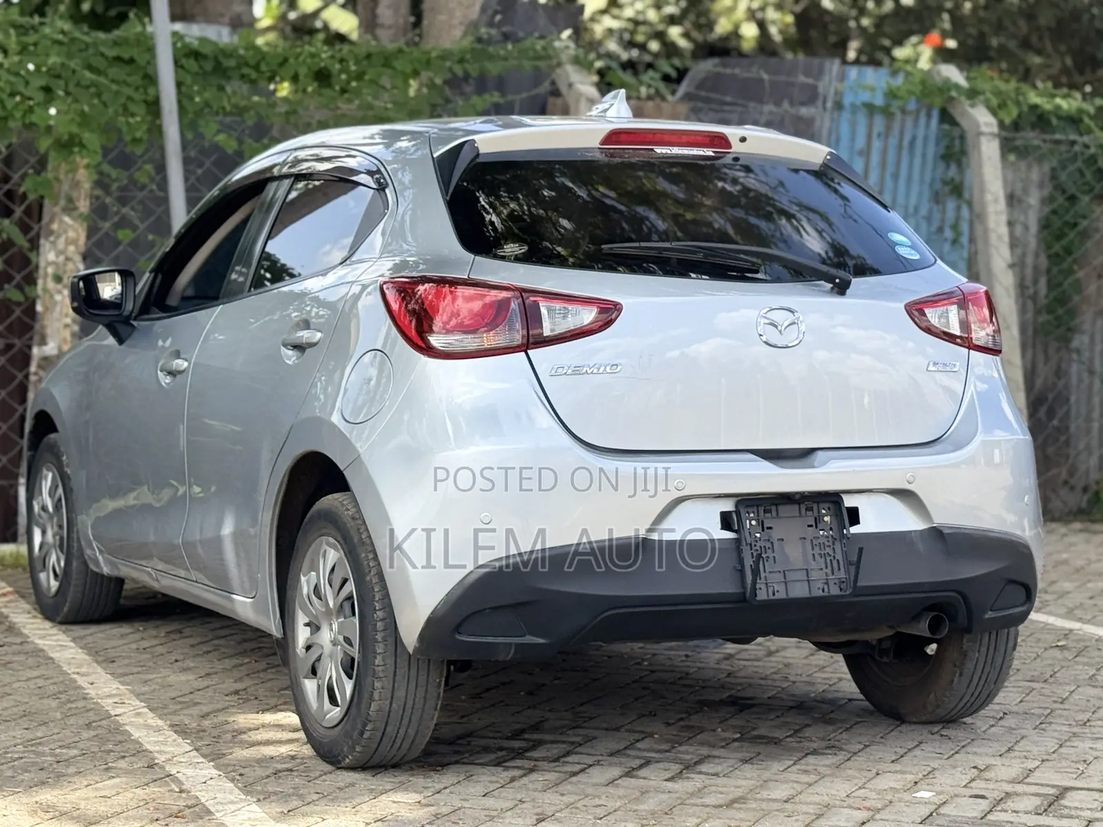 Mazda Demio 2018 Silver