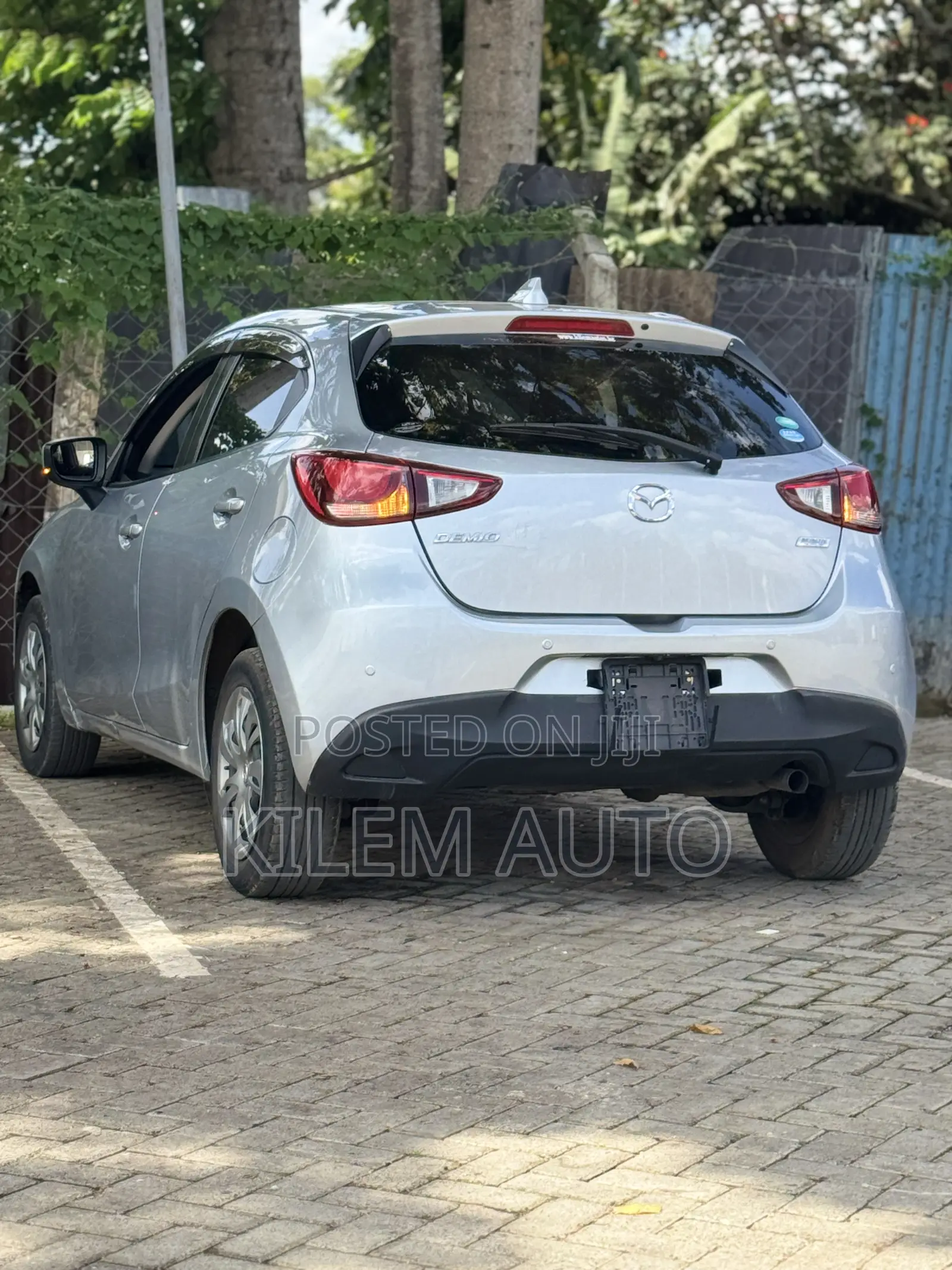 Mazda Demio 2018 Silver