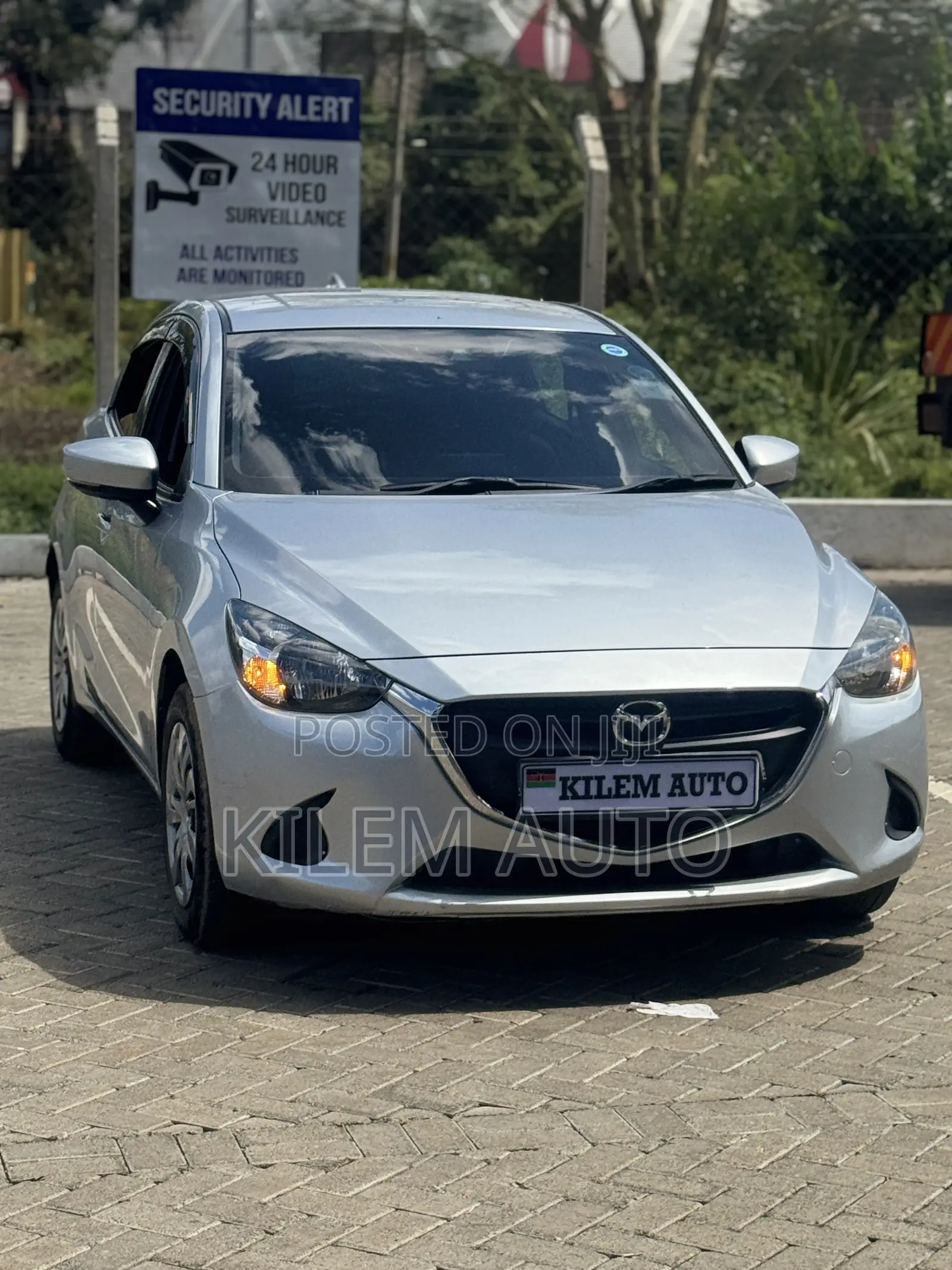 Mazda Demio 2018 Silver