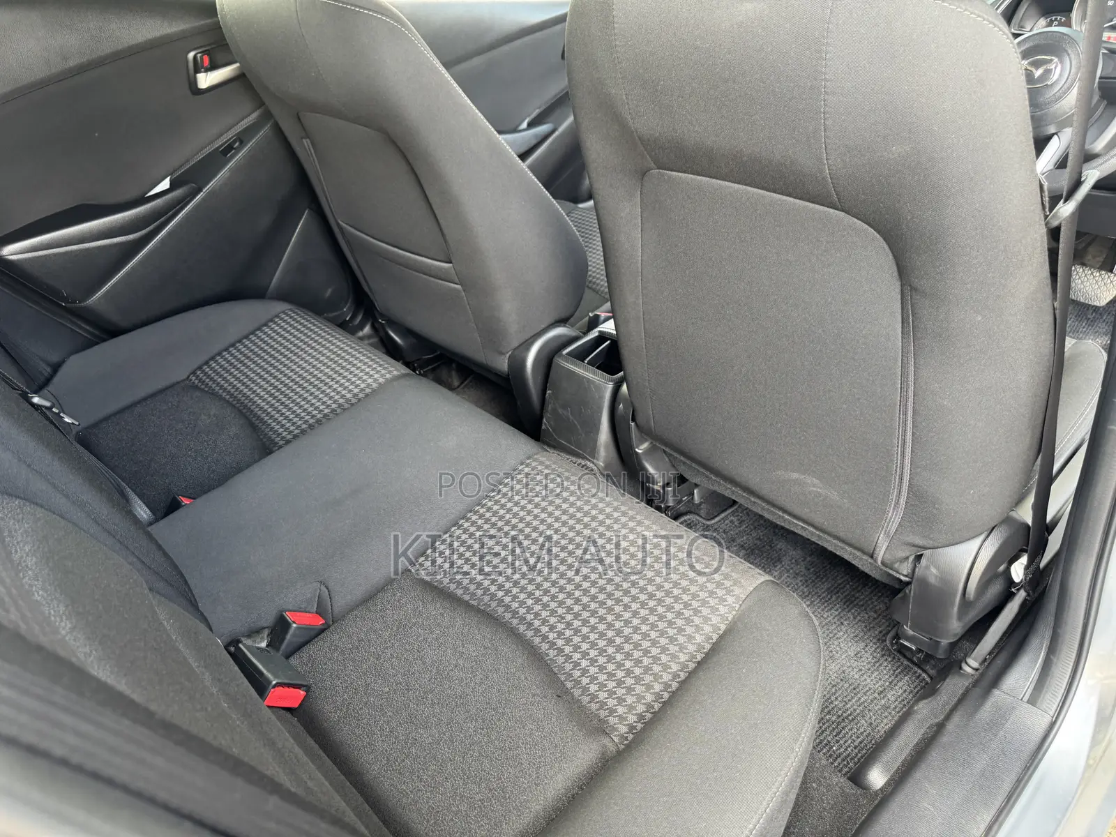 Mazda Demio 2018 Silver