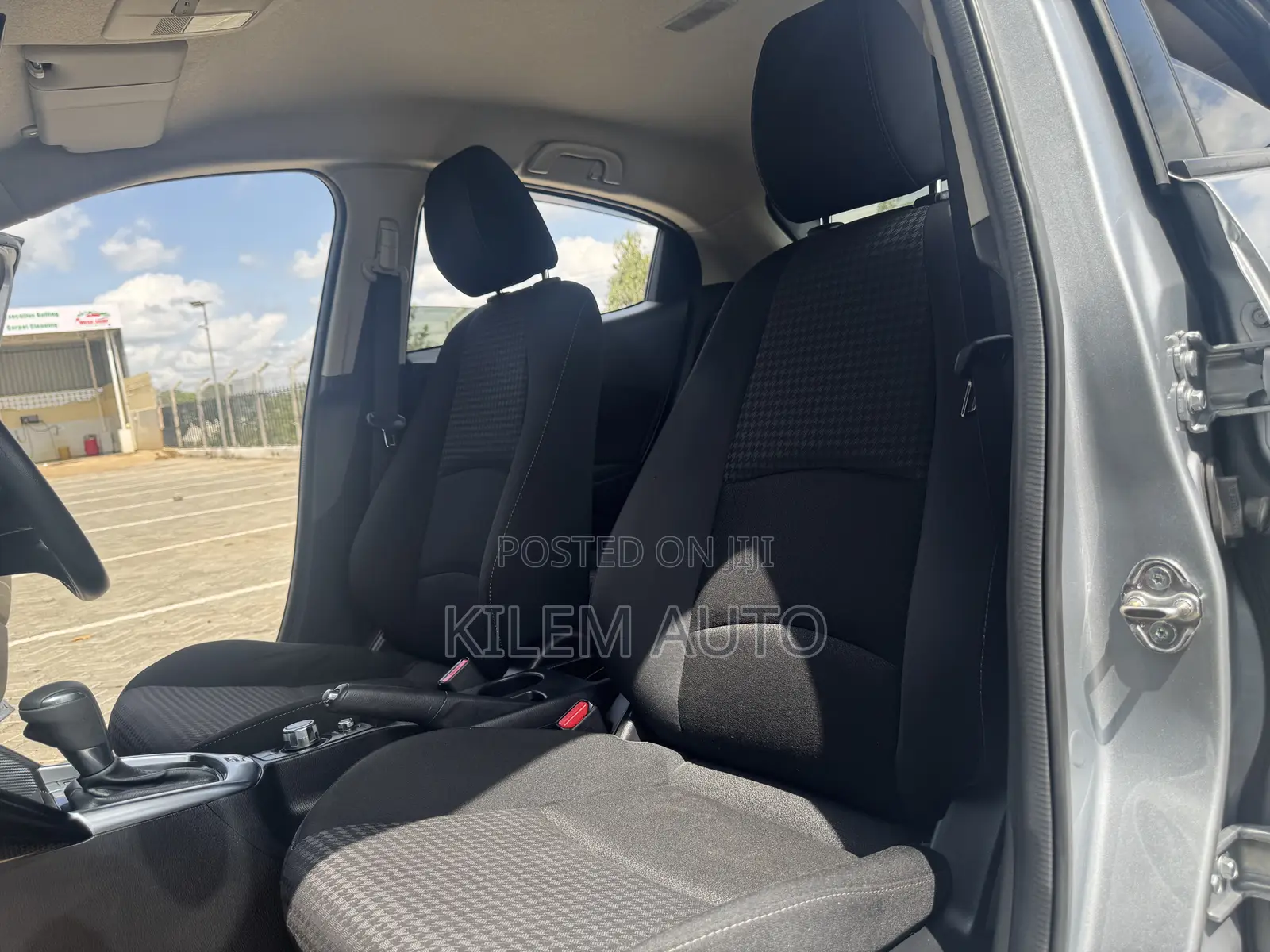 Mazda Demio 2018 Silver