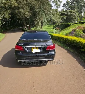 Mercedes-Benz E220 2016 Black